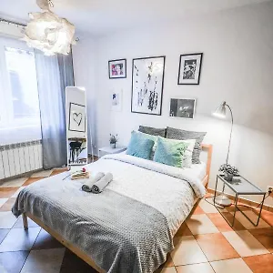 Lion - Your Own In Cracow Appartement